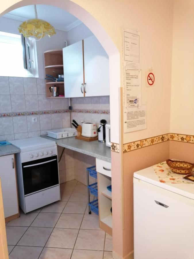 Kaktuszvirag Apartmanhaz ไฮจ์ดุสโซบอสโล ภายนอก รูปภาพ